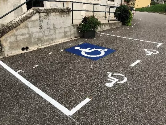 Ralentisseurs Chemin de la Fruitière Aménagements secteur Ecole-Mairie Chevrier